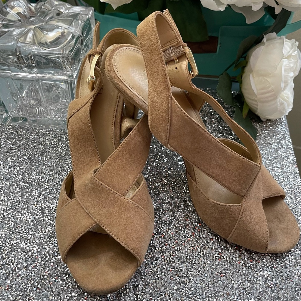 Michael Kors Shoes - size 7